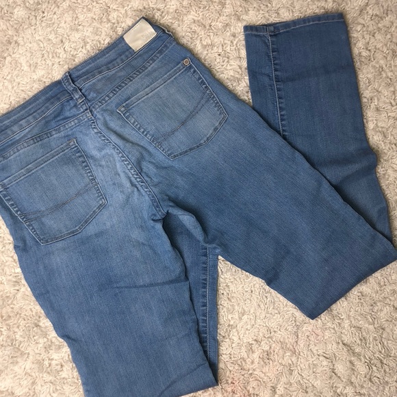 👖3/$25👖 classic skinnies - Picture 3 of 4